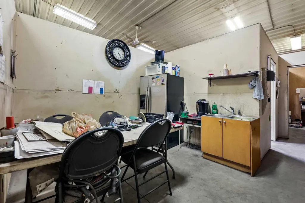 6-255077 Range Road 255 Strathmore AB T1P 0W3