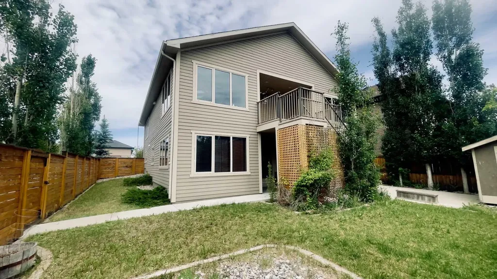 128 Sixmile Common S Lethbridge AB T1K 5S6