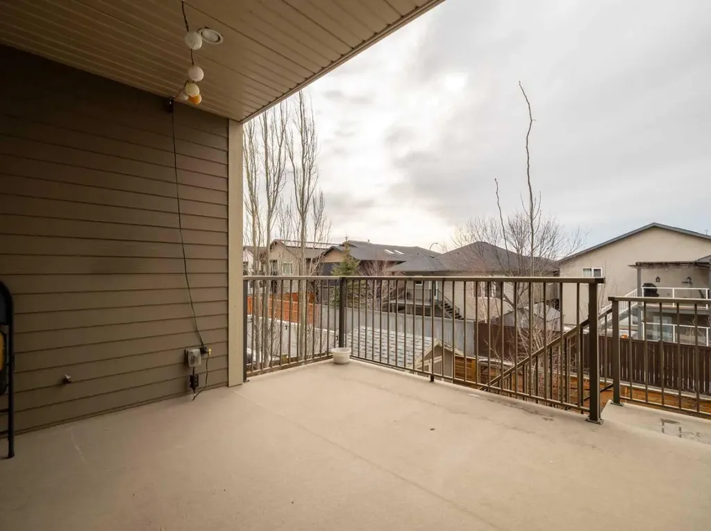 128 Sixmile Common S Lethbridge AB T1K 5S6