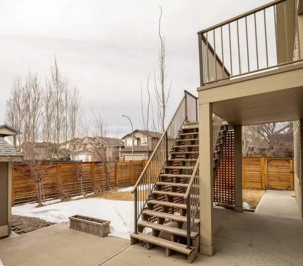 128 Sixmile Common S Lethbridge AB T1K 5S6