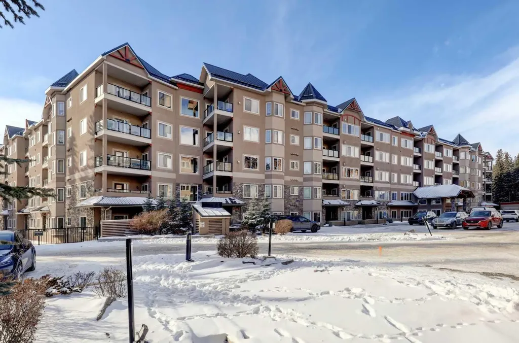 10 Discovery Ridge Close SW Calgary AB T3H 5X3