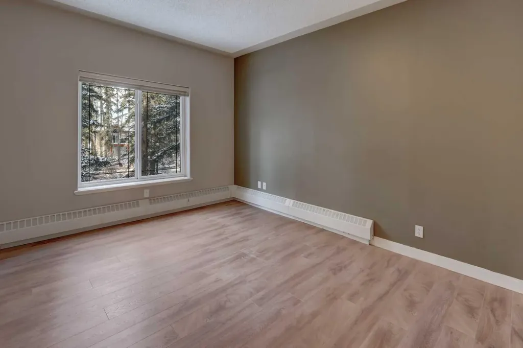 10 Discovery Ridge Close SW Calgary AB T3H 5X3