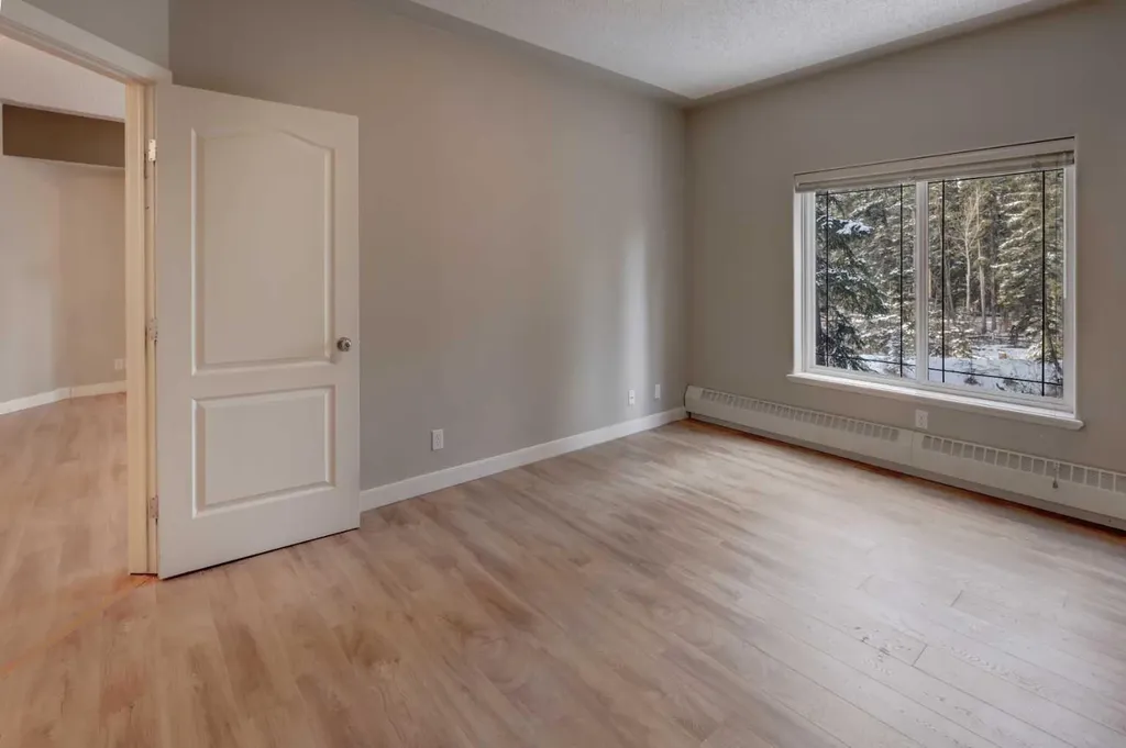 10 Discovery Ridge Close SW Calgary AB T3H 5X3