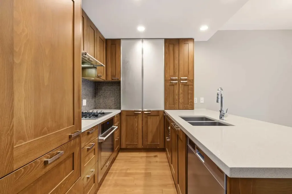 222 Riverfront Avenue SW Calgary AB T2P 0X2