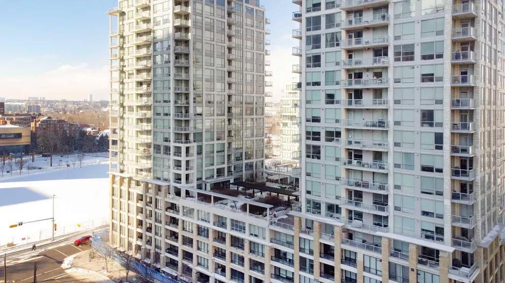 222 Riverfront Avenue SW Calgary AB T2P 0X2