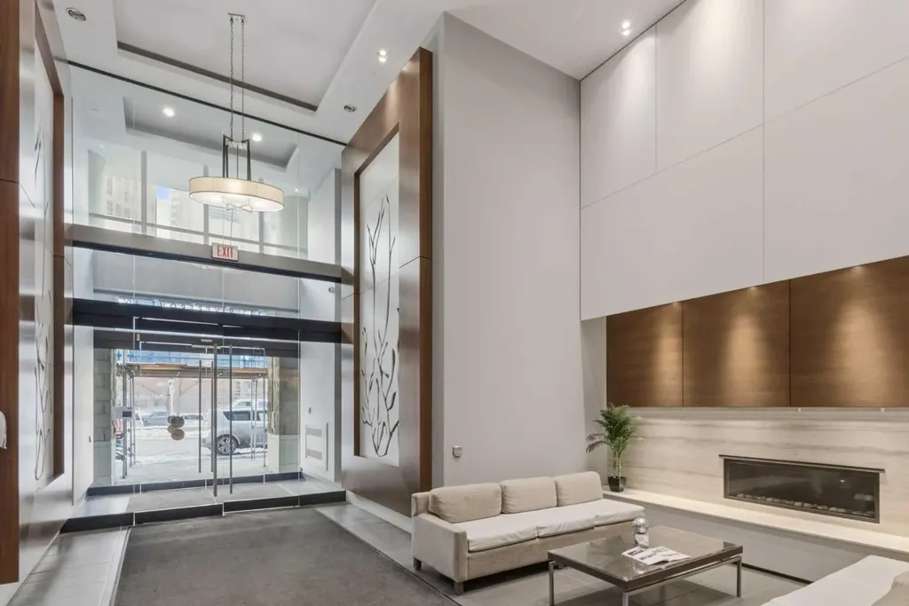 222 Riverfront Avenue SW Calgary AB T2P 0X2