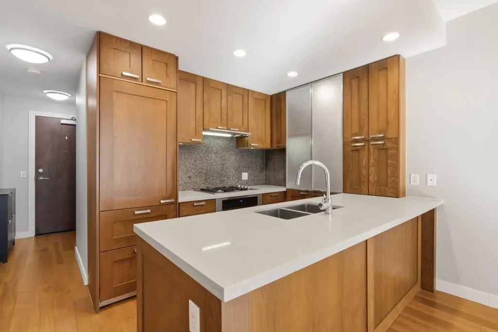 222 Riverfront Avenue SW Calgary AB T2P 0X2