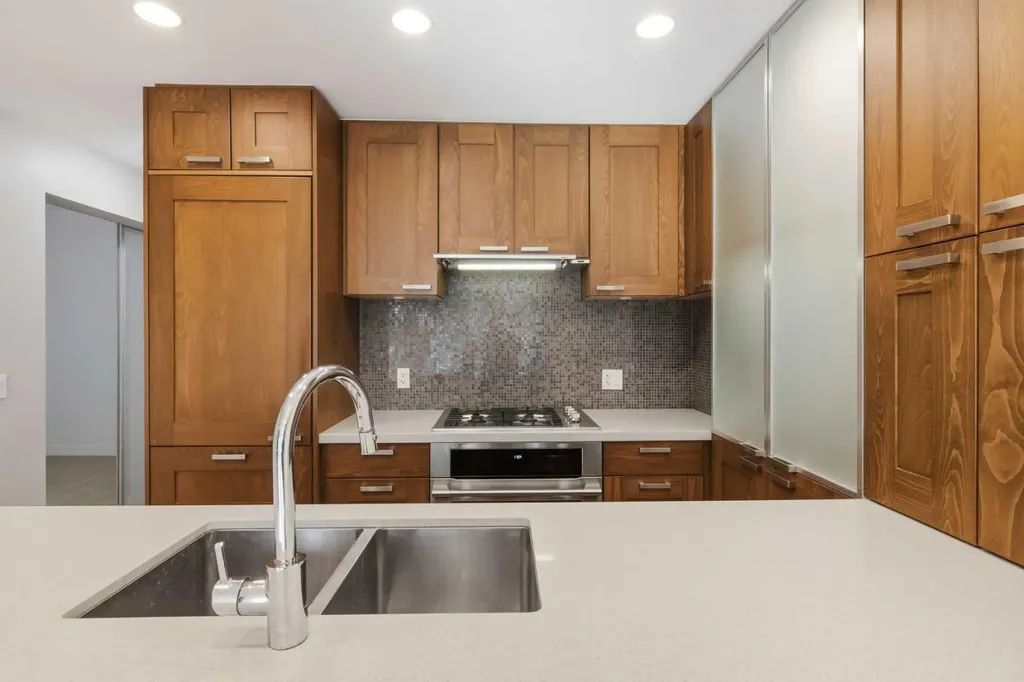 222 Riverfront Avenue SW Calgary AB T2P 0X2
