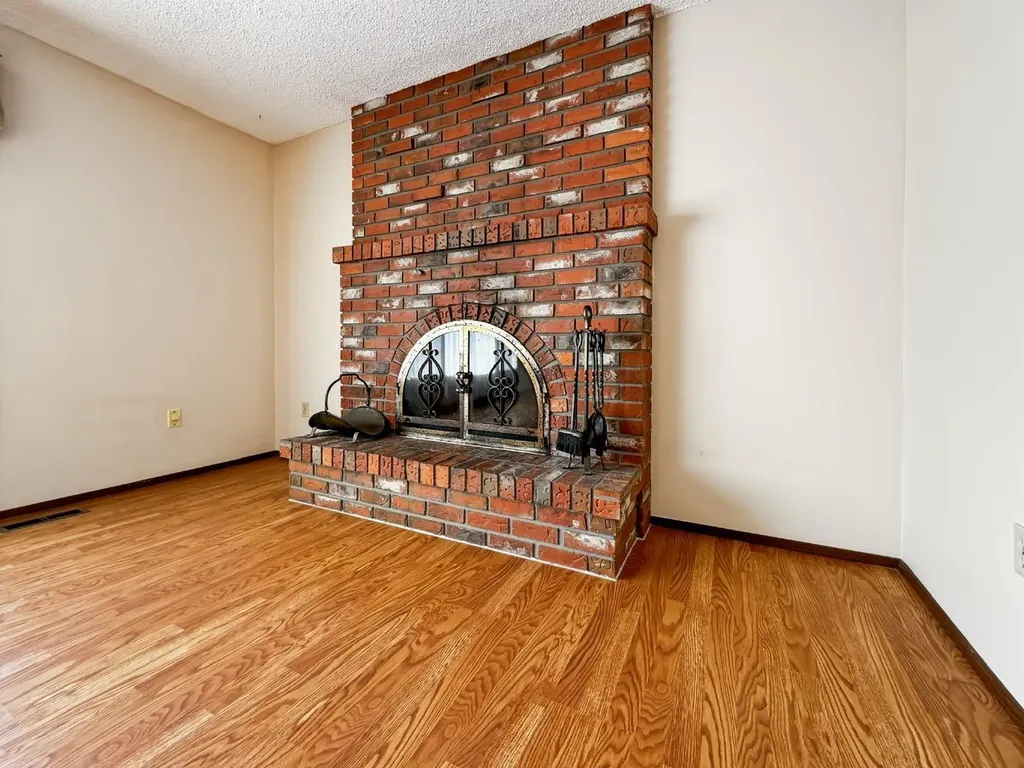 4504 45 Street Mayerthorpe AB T0E1N0
