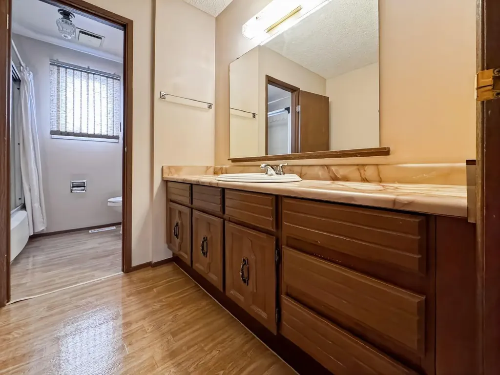 4504 45 Street Mayerthorpe AB T0E1N0