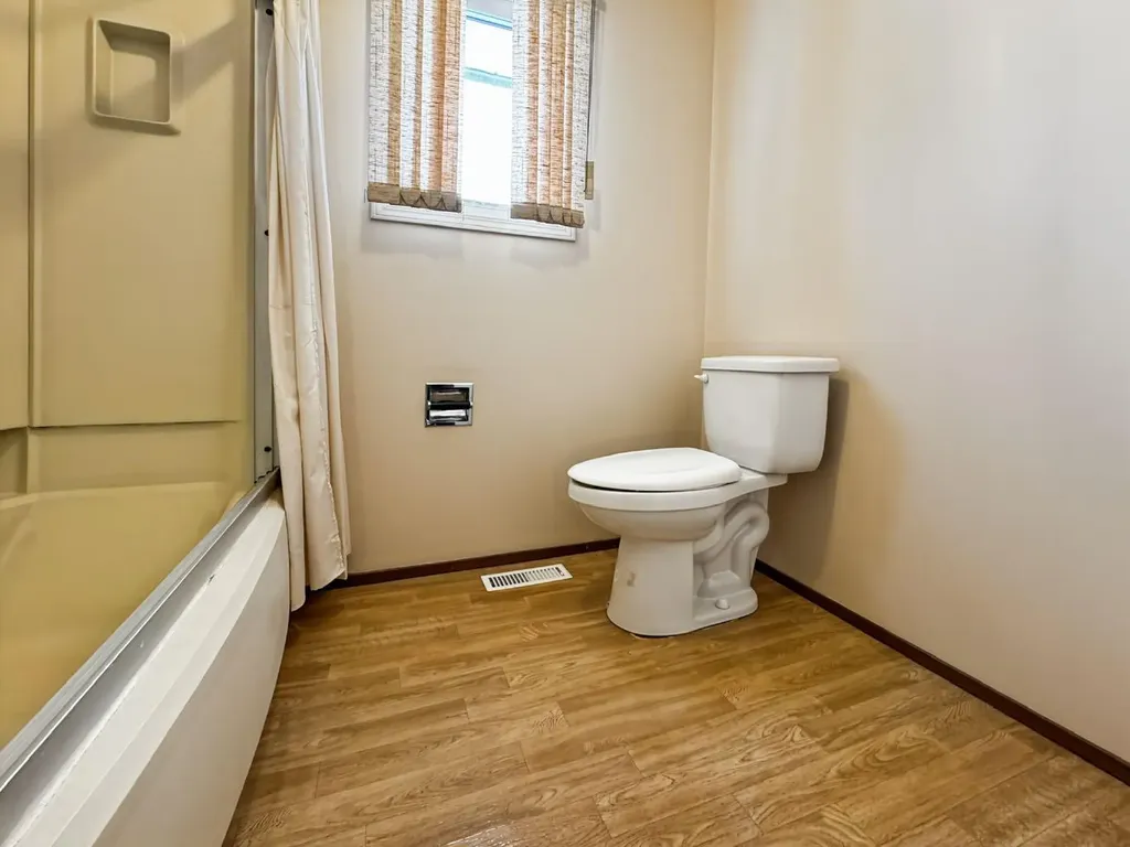4504 45 Street Mayerthorpe AB T0E1N0