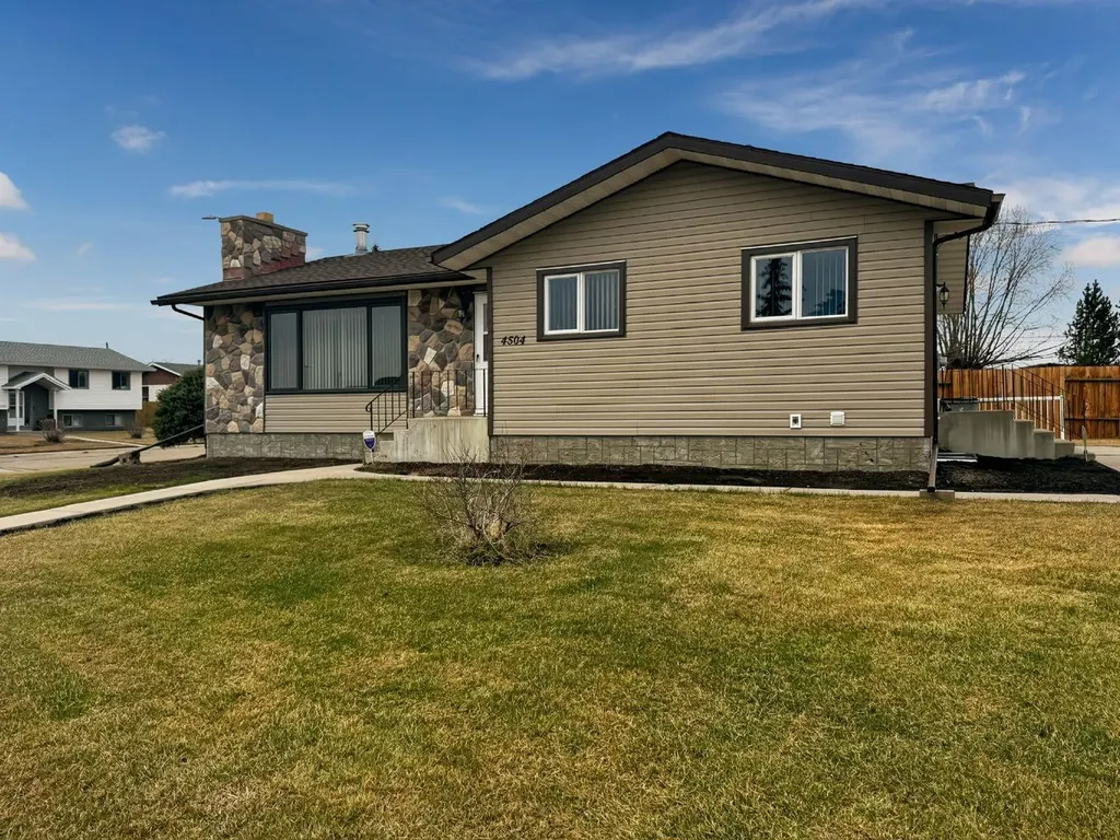 4504 45 Street Mayerthorpe AB T0E1N0