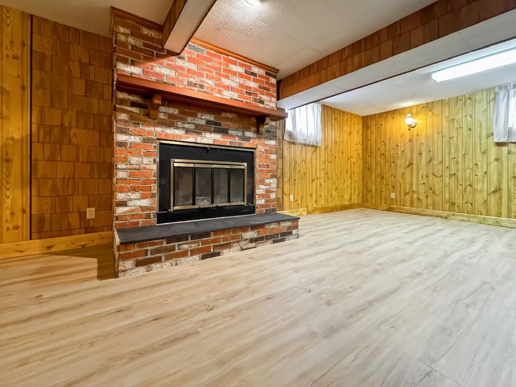 4504 45 Street Mayerthorpe AB T0E1N0