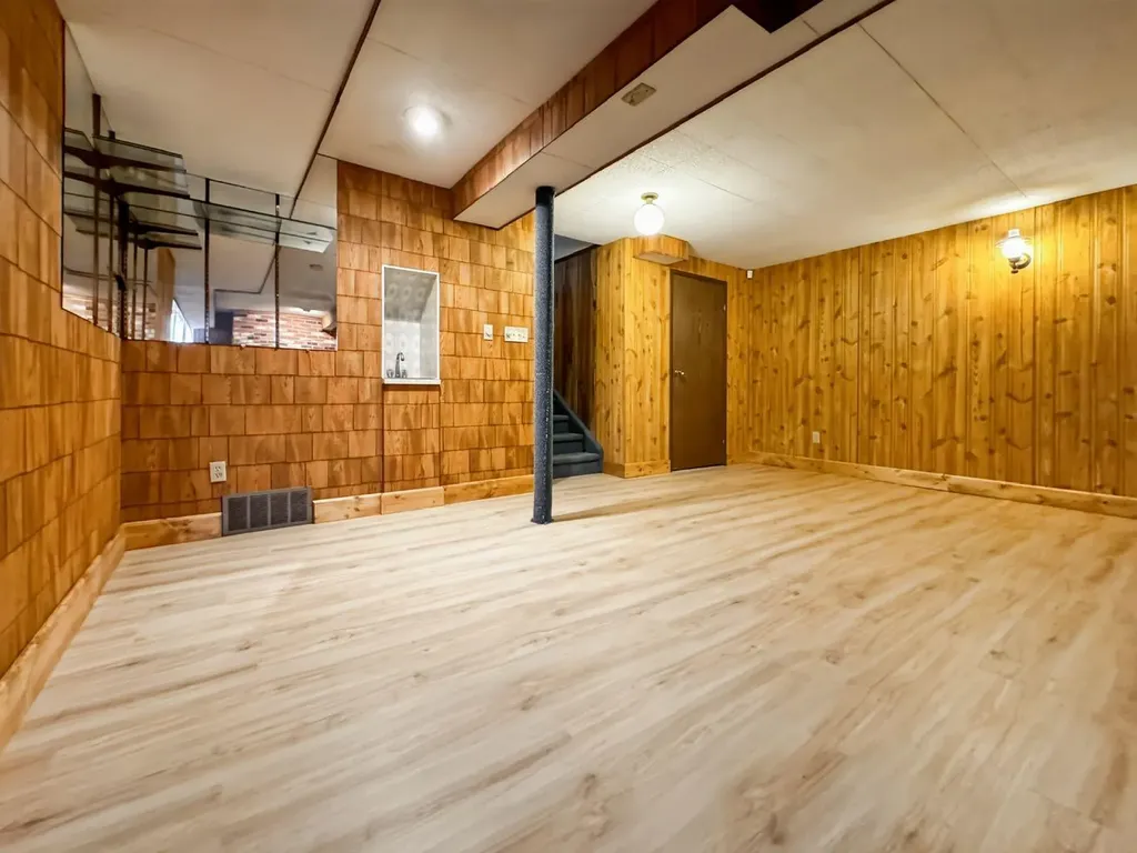 4504 45 Street Mayerthorpe AB T0E1N0