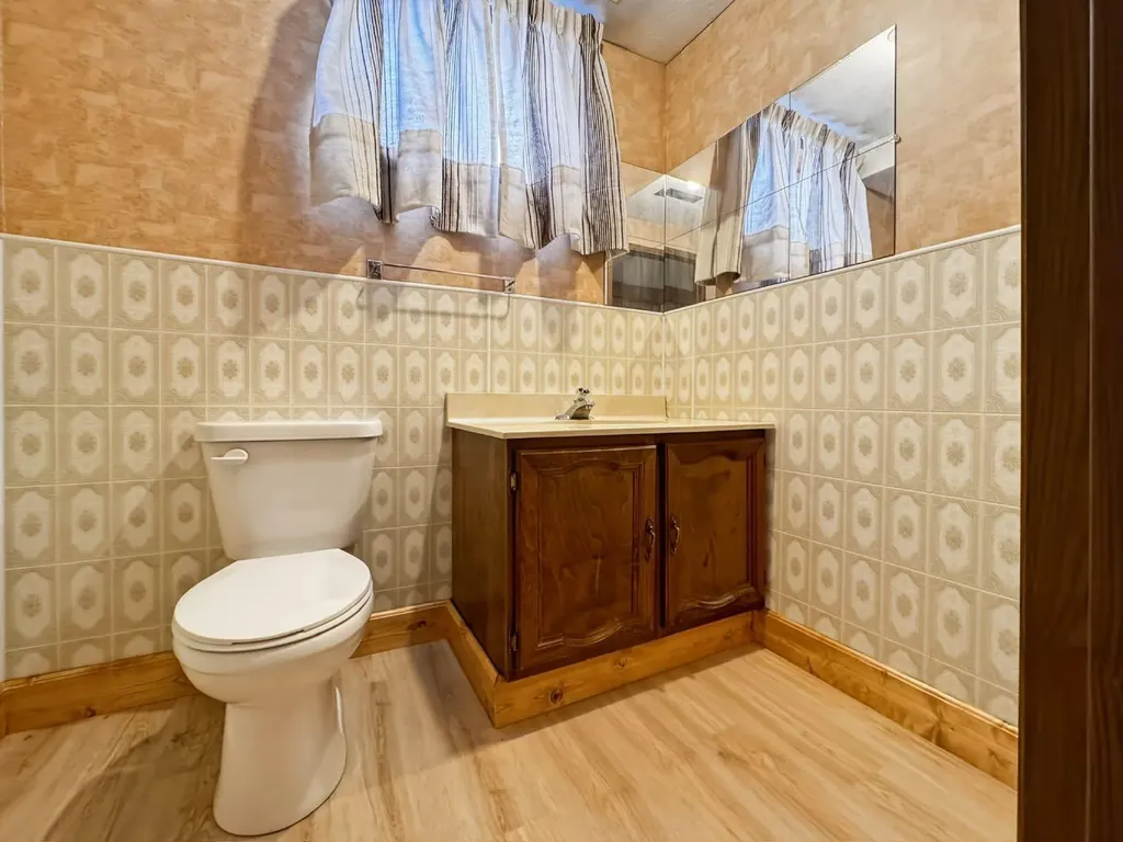 4504 45 Street Mayerthorpe AB T0E1N0