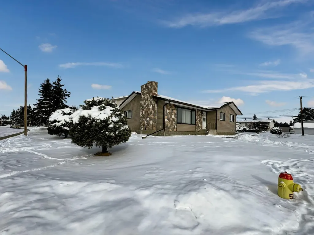 4504 45 Street Mayerthorpe AB T0E1N0