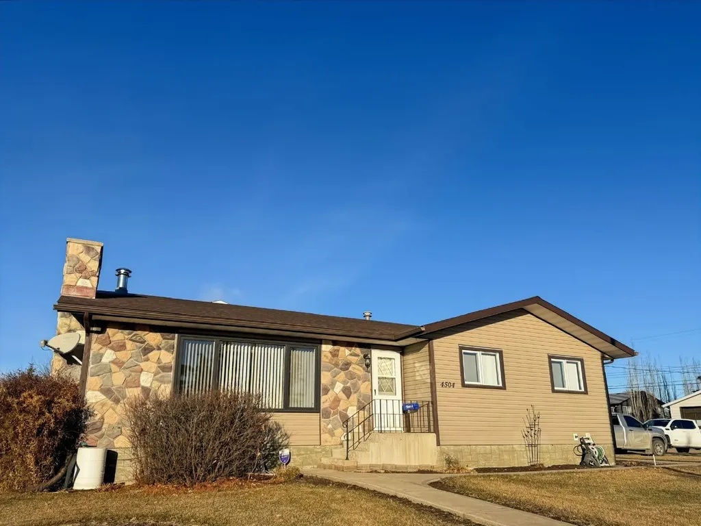 4504 45 Street Mayerthorpe AB T0E1N0