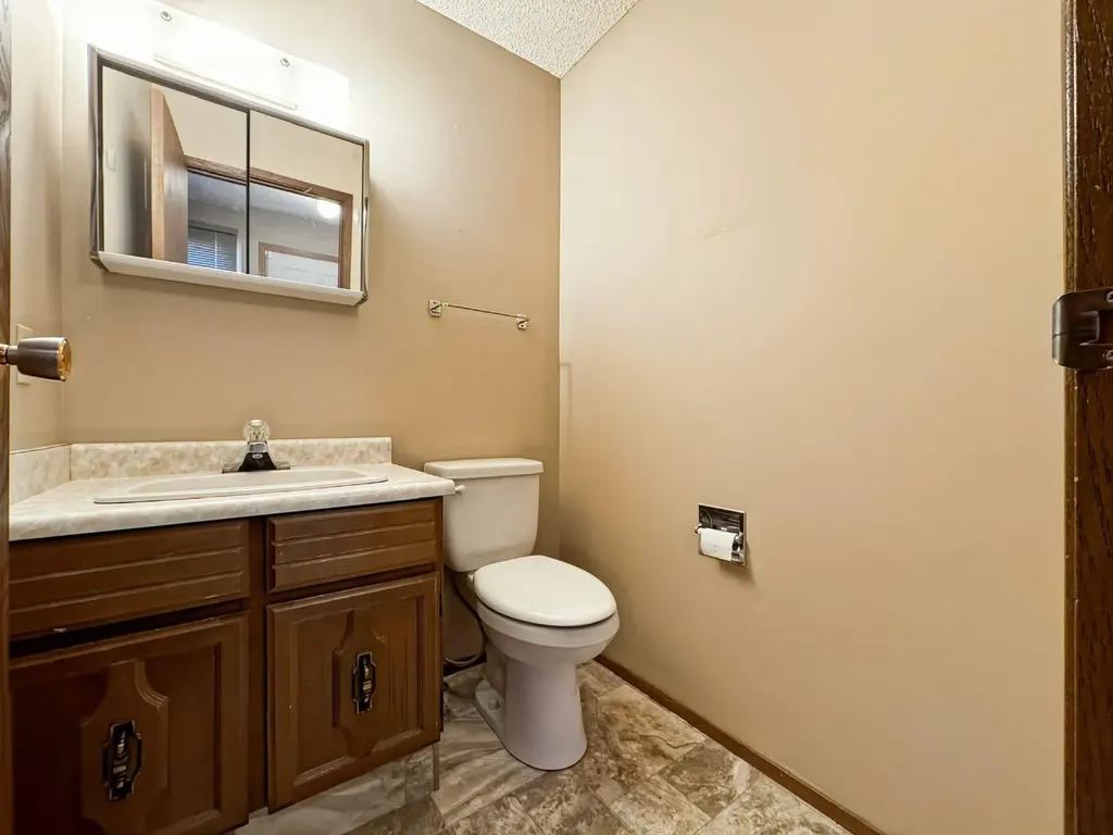 4504 45 Street Mayerthorpe AB T0E1N0