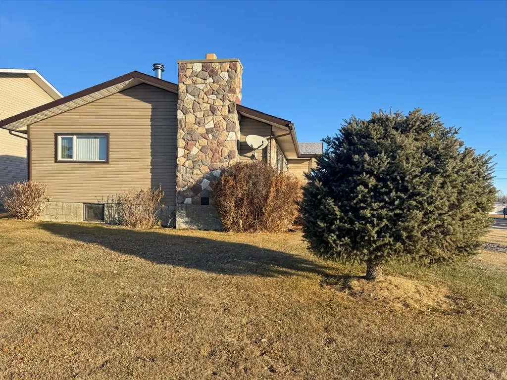 4504 45 Street Mayerthorpe AB T0E1N0