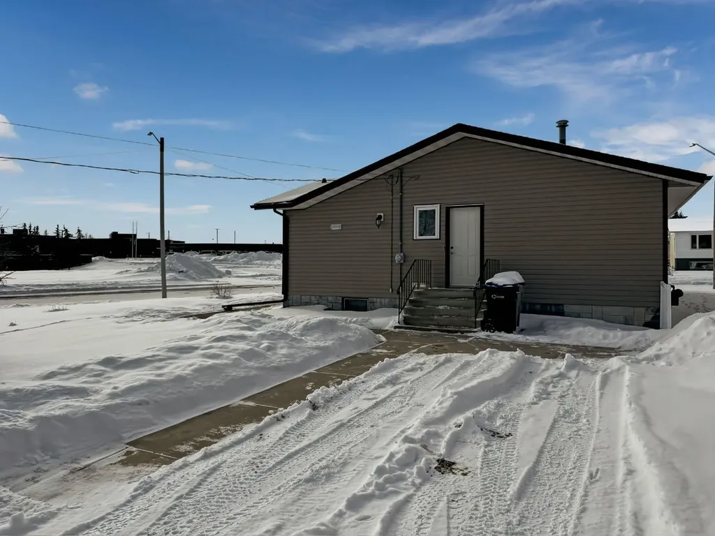 4504 45 Street Mayerthorpe AB T0E1N0