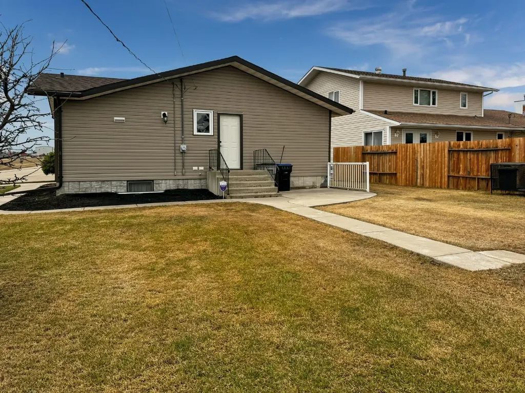 4504 45 Street Mayerthorpe AB T0E1N0