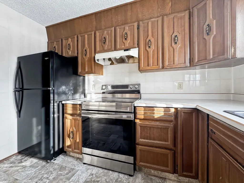 4504 45 Street Mayerthorpe AB T0E1N0