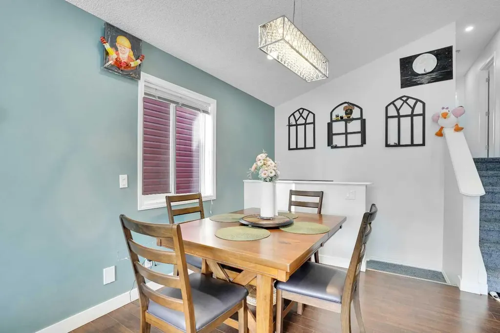 141 Saddlecrest Close NE Calgary AB T3J 5B6