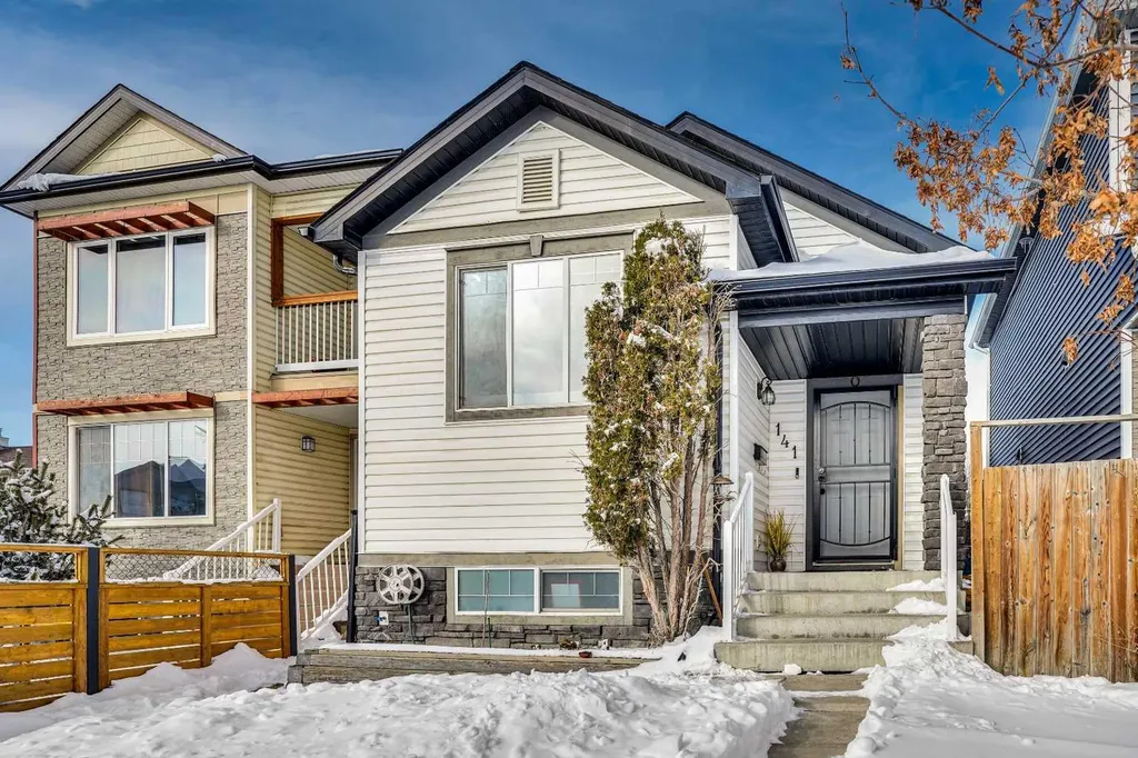 141 Saddlecrest Close NE Calgary AB T3J 5B6