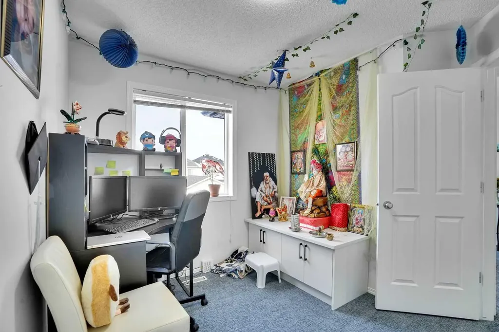 141 Saddlecrest Close NE Calgary AB T3J 5B6