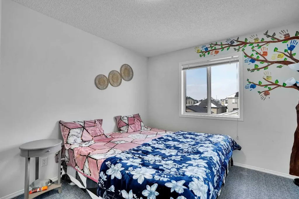 141 Saddlecrest Close NE Calgary AB T3J 5B6