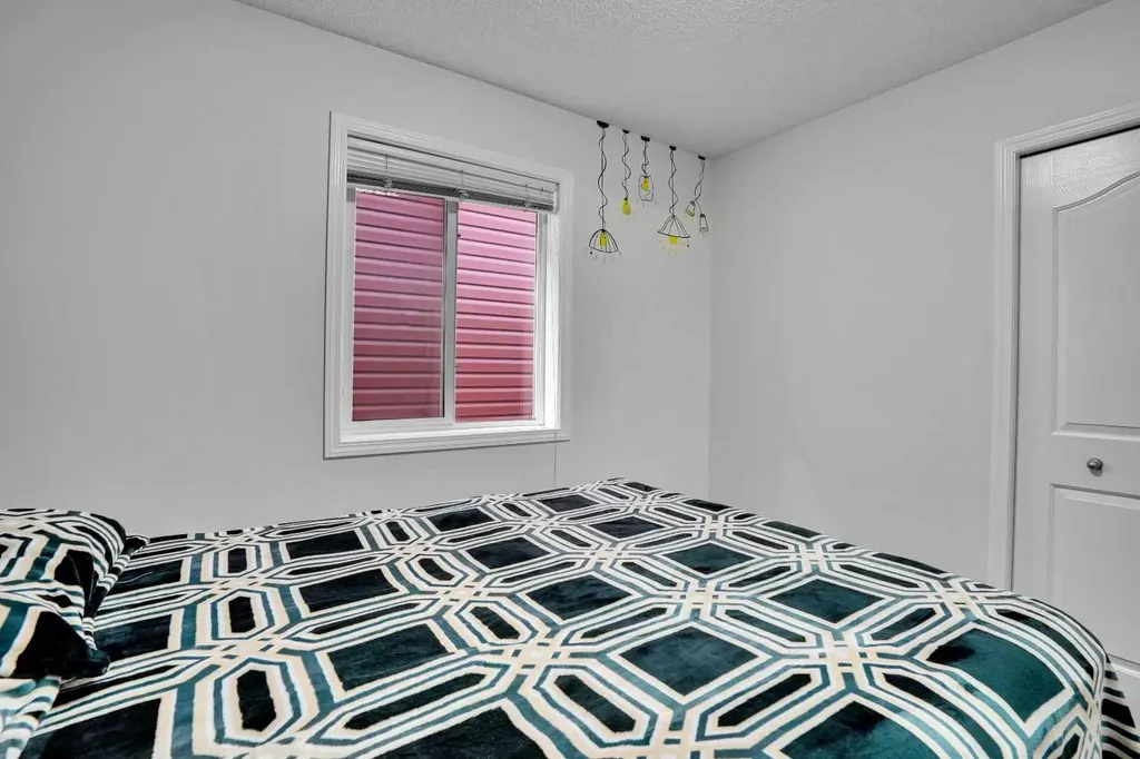 141 Saddlecrest Close NE Calgary AB T3J 5B6