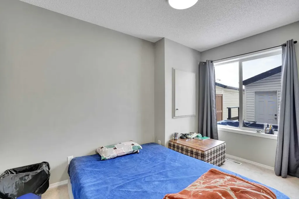141 Saddlecrest Close NE Calgary AB T3J 5B6
