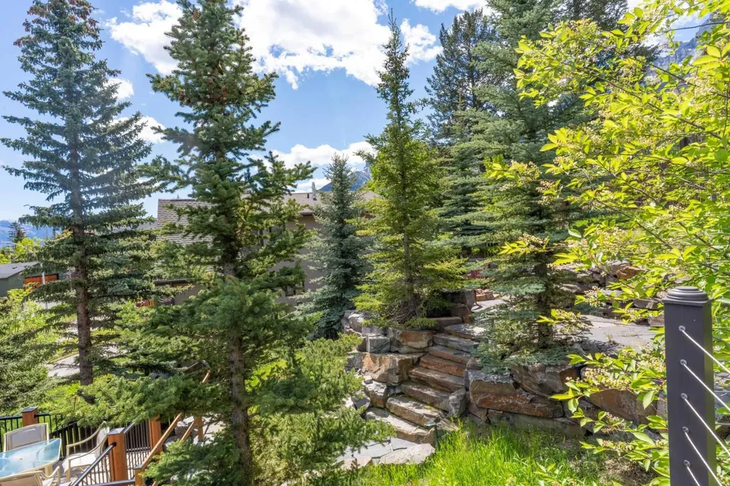 104 Rummel Place Canmore AB T1W 2N4