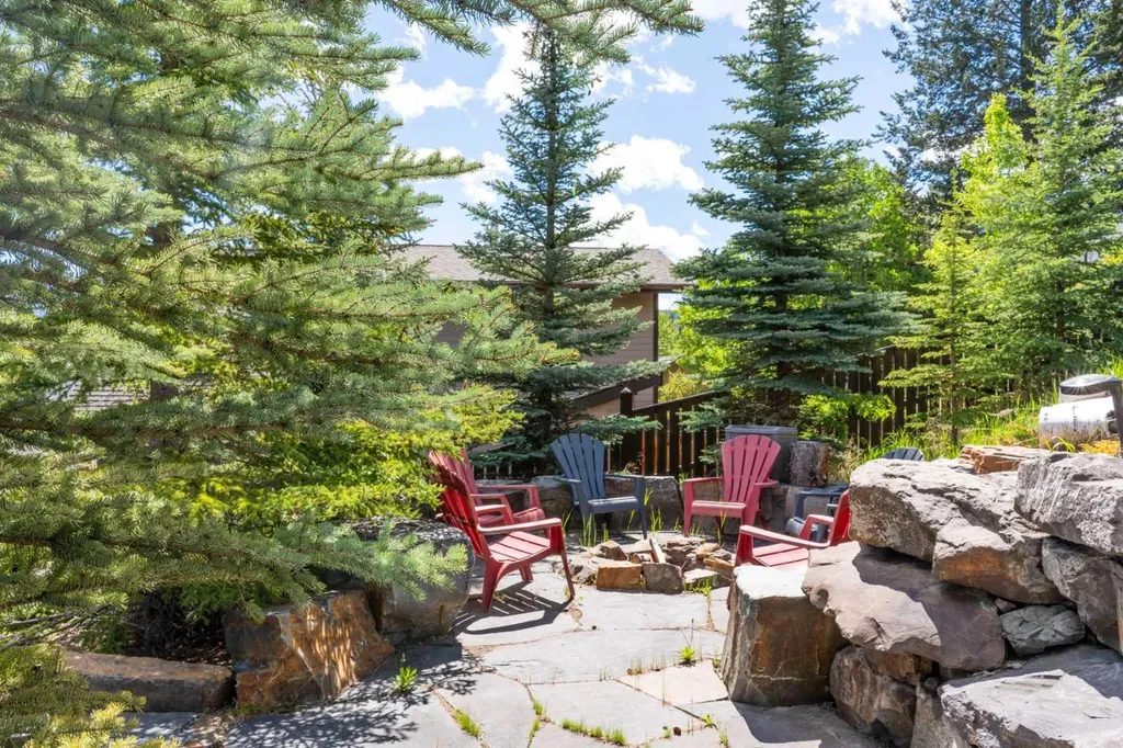 104 Rummel Place Canmore AB T1W 2N4