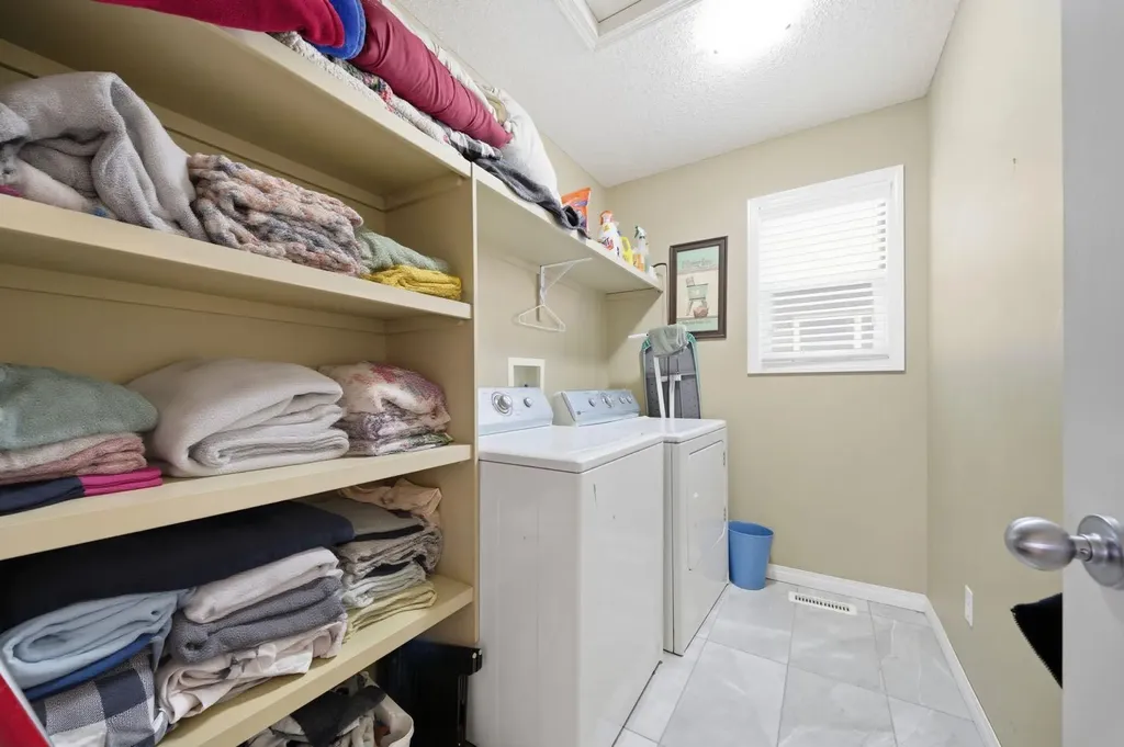 93 Copperleaf Way SE Calgary AB T2Z0H9