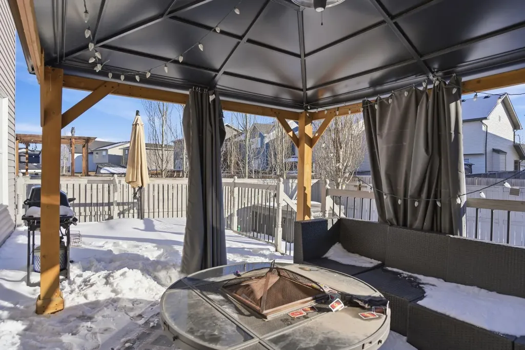 93 Copperleaf Way SE Calgary AB T2Z0H9