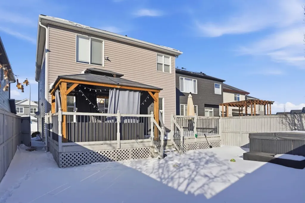 93 Copperleaf Way SE Calgary AB T2Z0H9