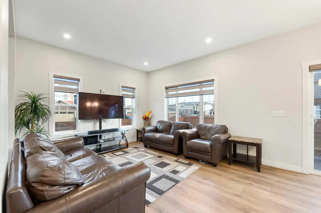 7 Homestead Circle NE Calgary AB T3J 5R6