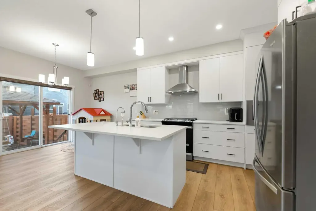 7 Homestead Circle NE Calgary AB T3J 5R6