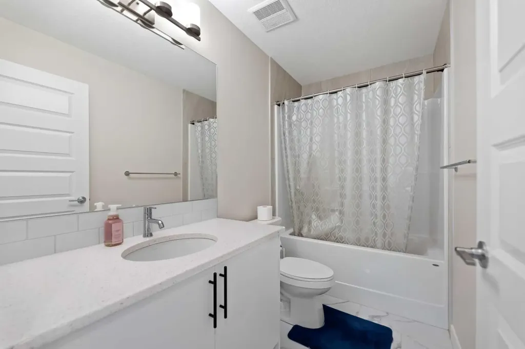 7 Homestead Circle NE Calgary AB T3J 5R6