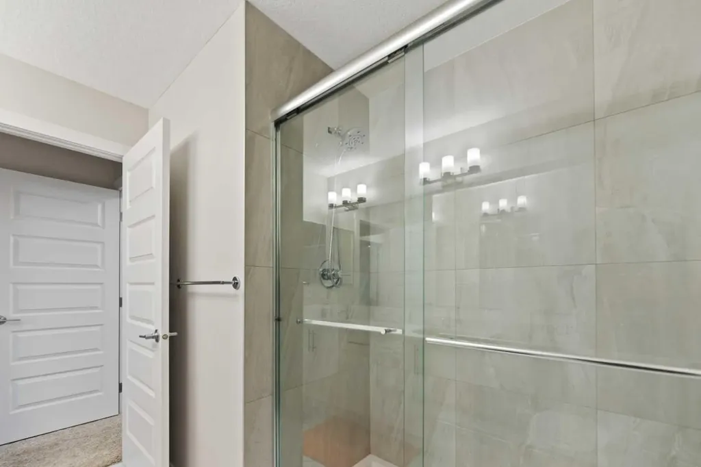 7 Homestead Circle NE Calgary AB T3J 5R6
