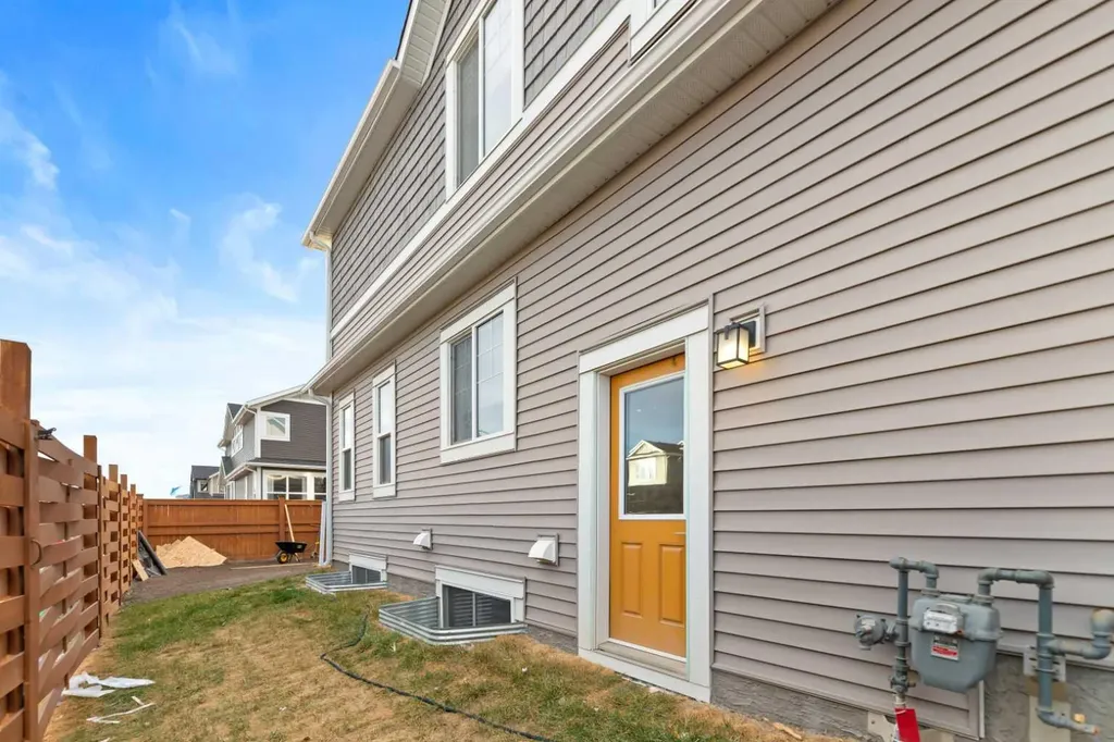 7 Homestead Circle NE Calgary AB T3J 5R6