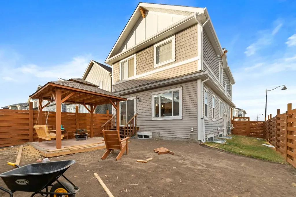 7 Homestead Circle NE Calgary AB T3J 5R6
