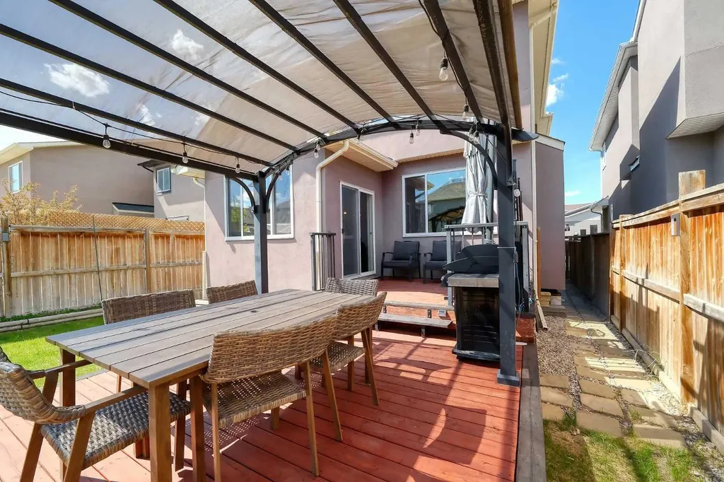 72 Sage Meadows Circle NW Calgary AB T3P 0G4