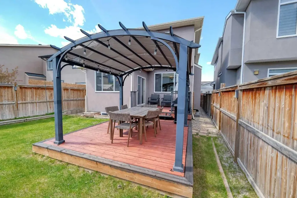 72 Sage Meadows Circle NW Calgary AB T3P 0G4