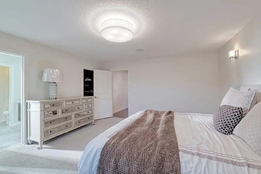 72 Sage Meadows Circle NW Calgary AB T3P 0G4