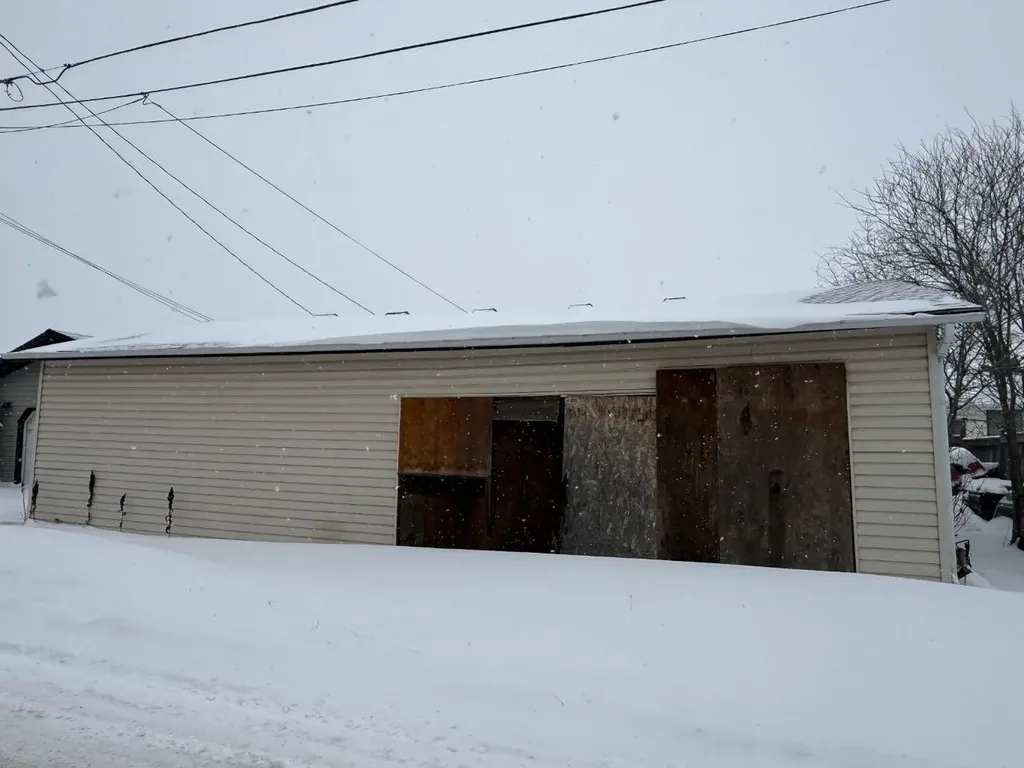 5015 46 Avenue Millet AB T0C1Z0