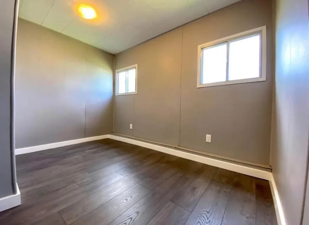 21 Westview Mobile Home Park Whitecourt AB T7S 1K4