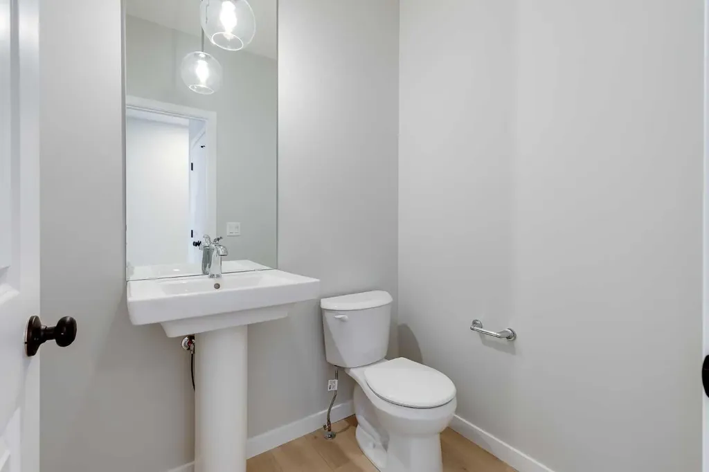 533 Sawgrass Green NW Airdrie AB T4B 5V2