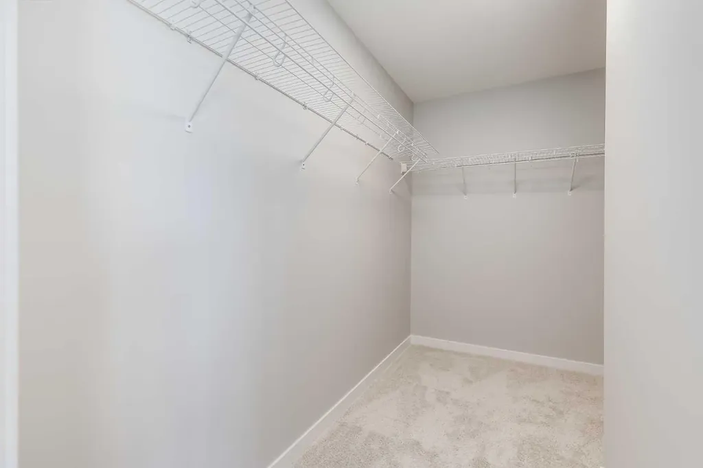 533 Sawgrass Green NW Airdrie AB T4B 5V2